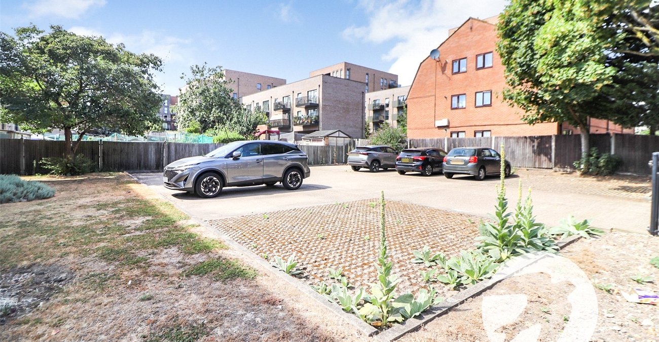 1 bedroom property for sale in Erith | Robinson Jackson