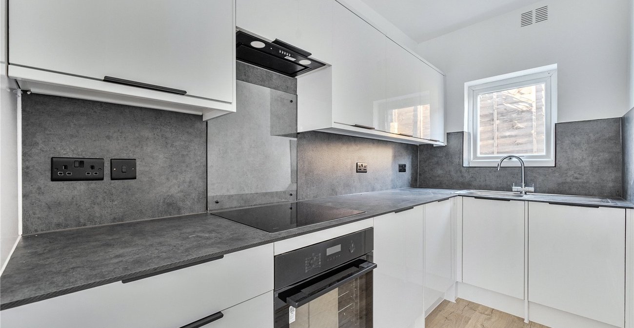 2 bedroom property for sale in Sydenham | Robinson Jackson