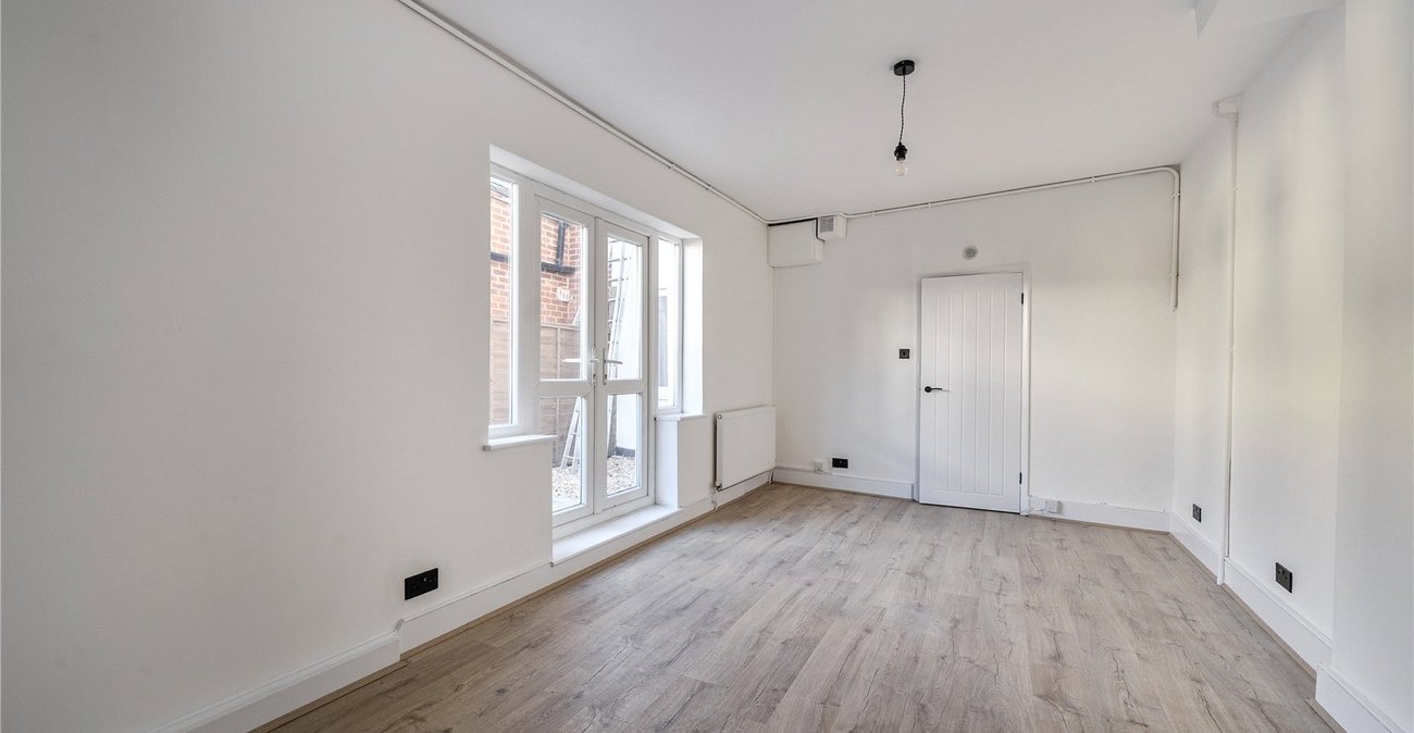 2 bedroom property for sale in Sydenham | Robinson Jackson