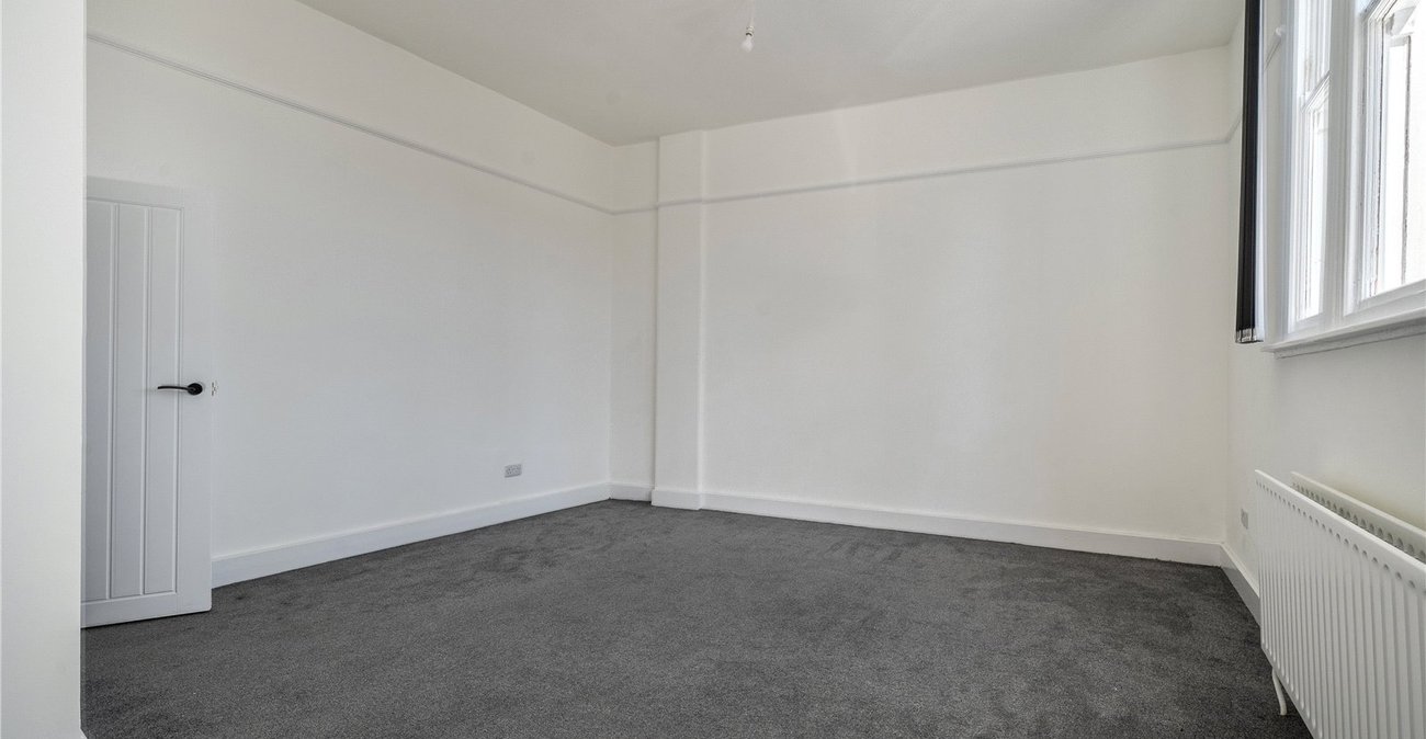 2 bedroom property for sale in Sydenham | Robinson Jackson