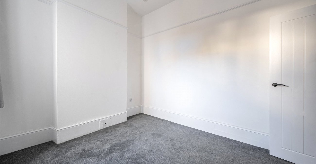 2 bedroom property for sale in Sydenham | Robinson Jackson