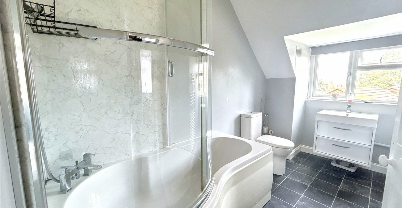 2 bedroom property for sale in Sidcup | Robinson Jackson