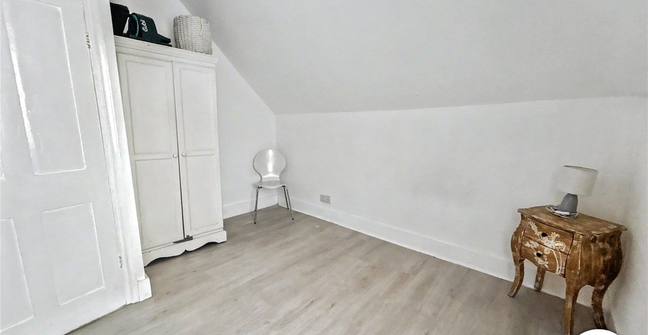 2 bedroom property for sale in Sidcup | Robinson Jackson