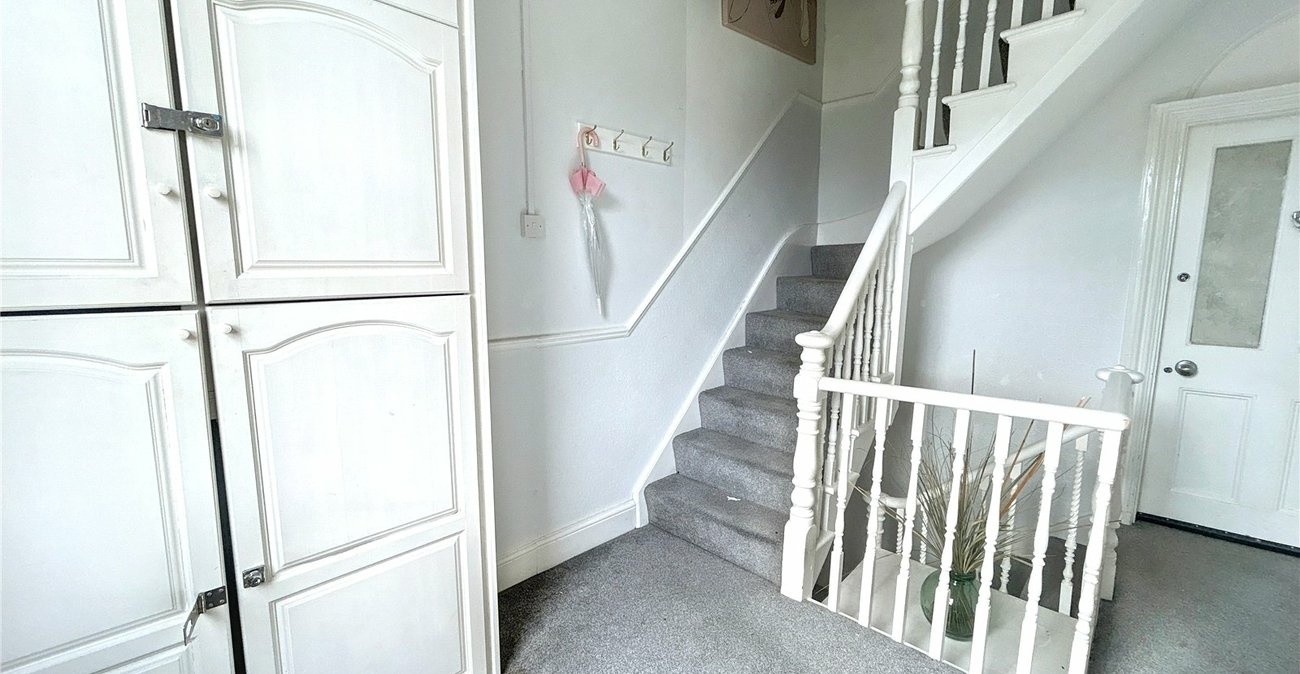 2 bedroom property for sale in Sidcup | Robinson Jackson