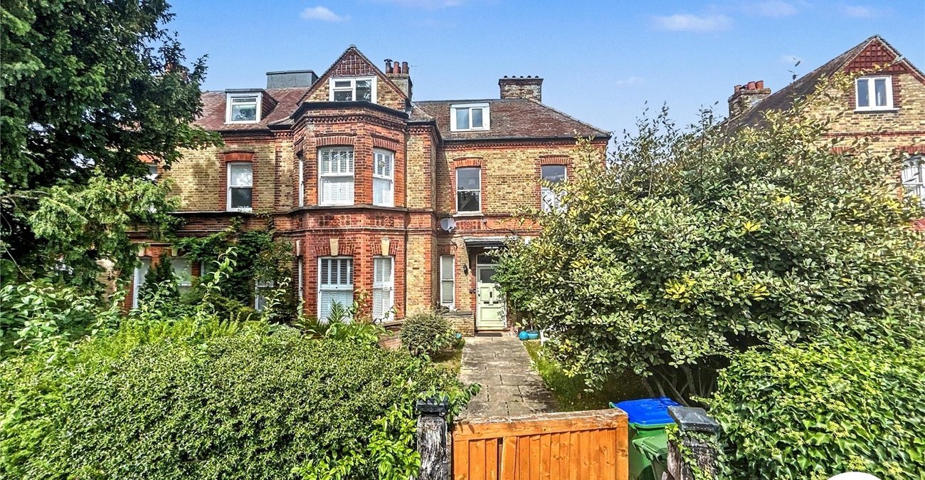 2 bedroom property for sale in Sidcup | Robinson Jackson