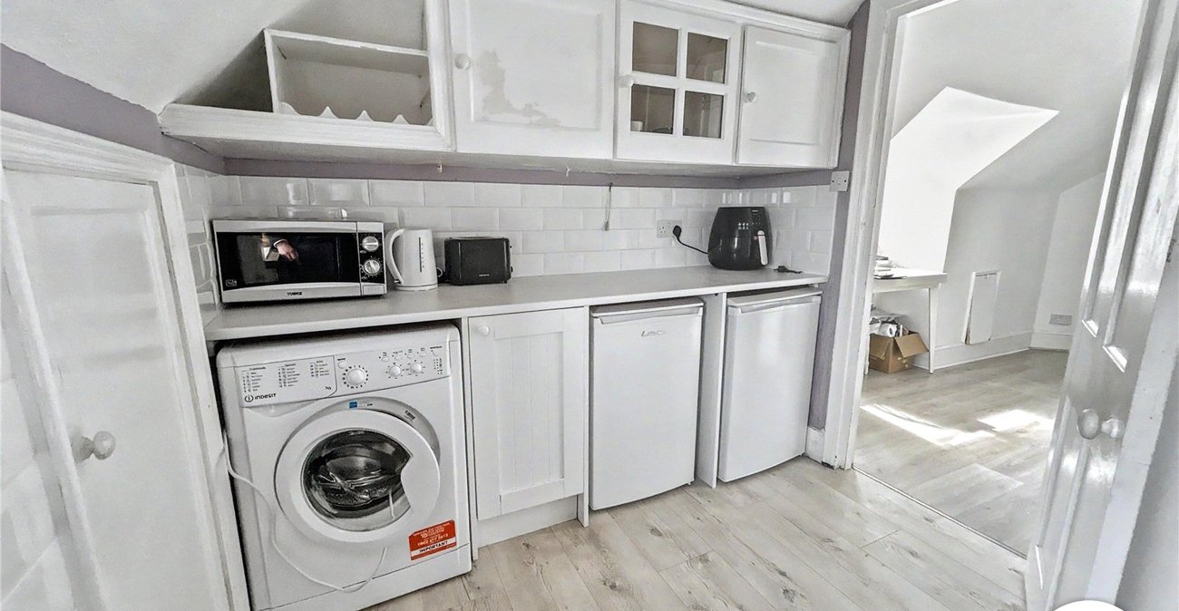 2 bedroom property for sale in Sidcup | Robinson Jackson