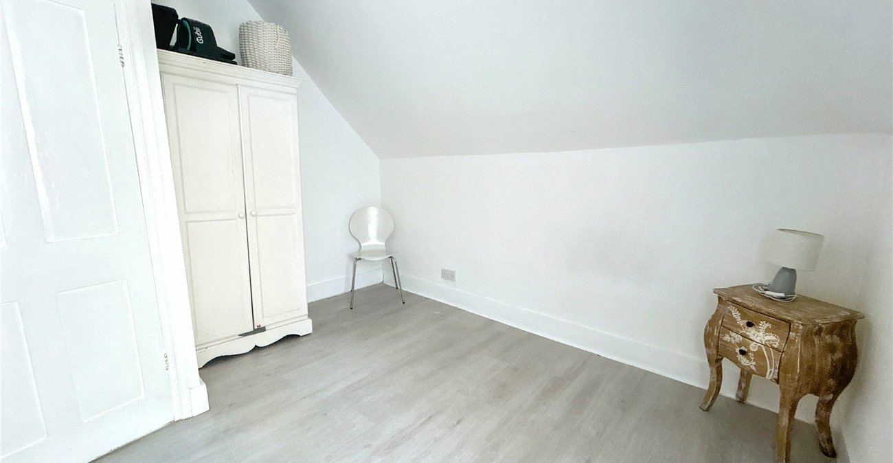 2 bedroom property for sale in Sidcup | Robinson Jackson