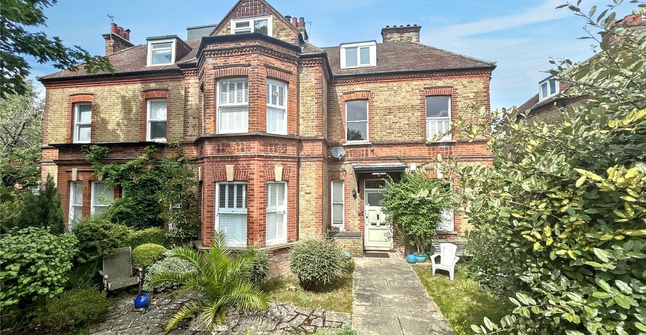 2 bedroom property for sale in Sidcup | Robinson Jackson