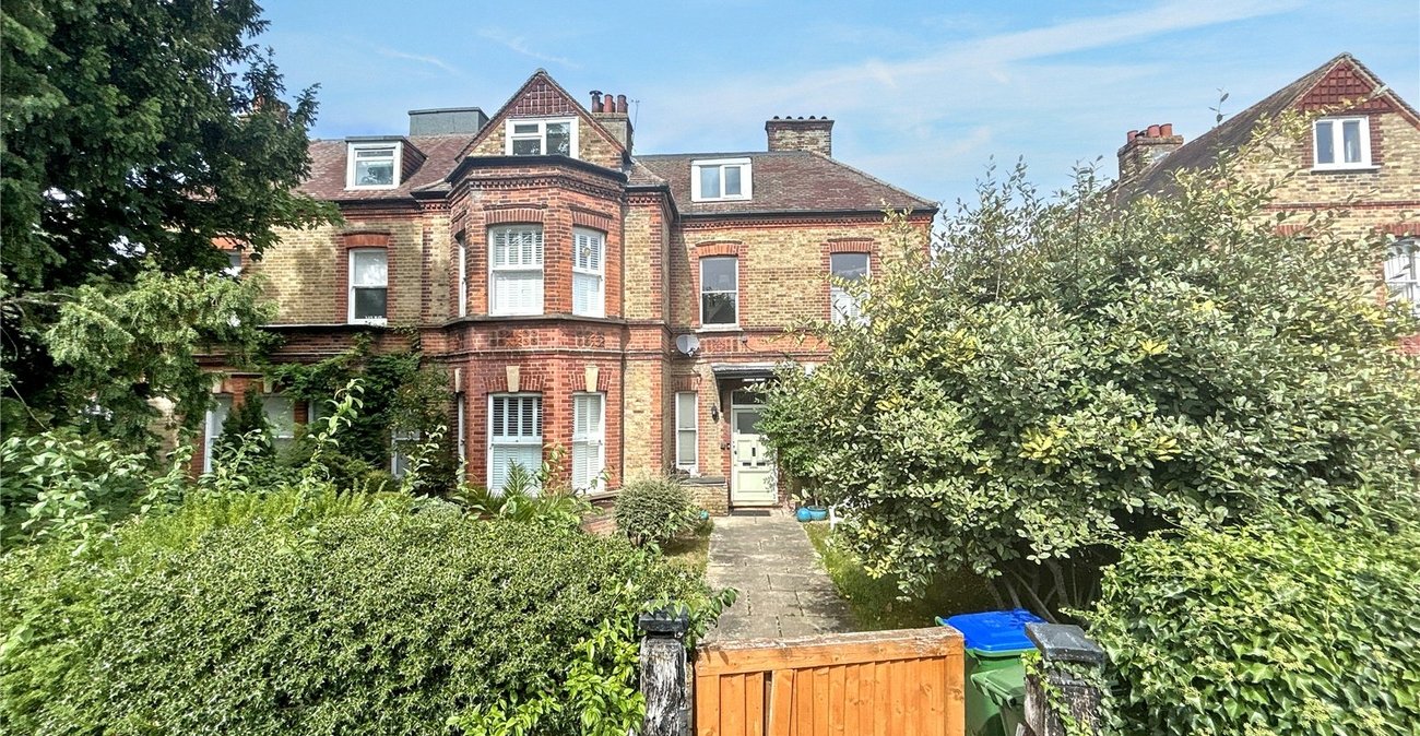 2 bedroom property for sale in Sidcup | Robinson Jackson