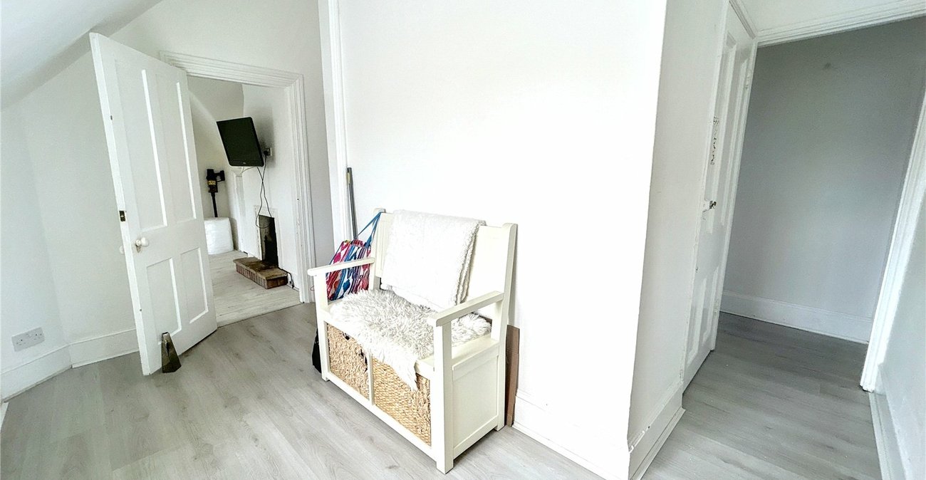 2 bedroom property for sale in Sidcup | Robinson Jackson