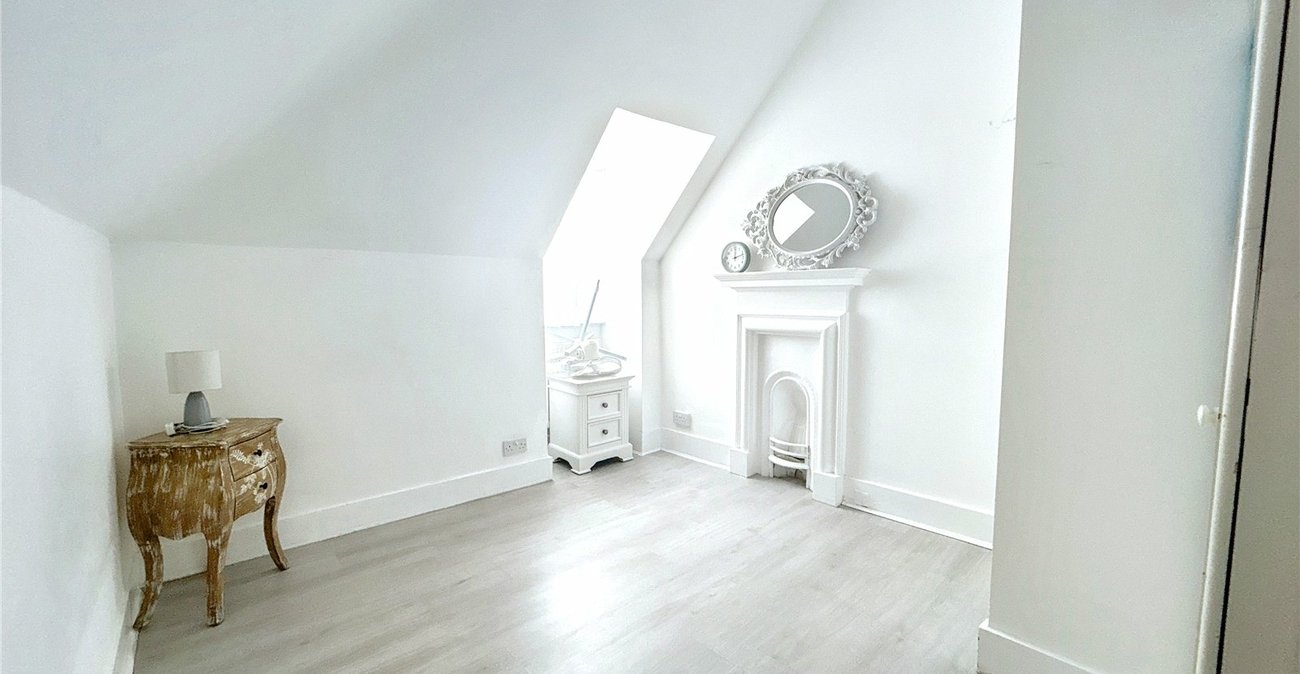 2 bedroom property for sale in Sidcup | Robinson Jackson