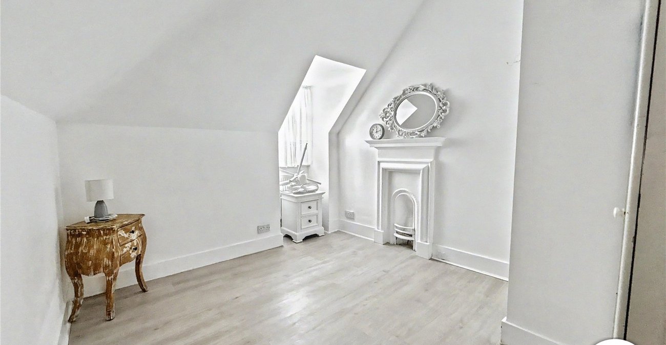 2 bedroom property for sale in Sidcup | Robinson Jackson