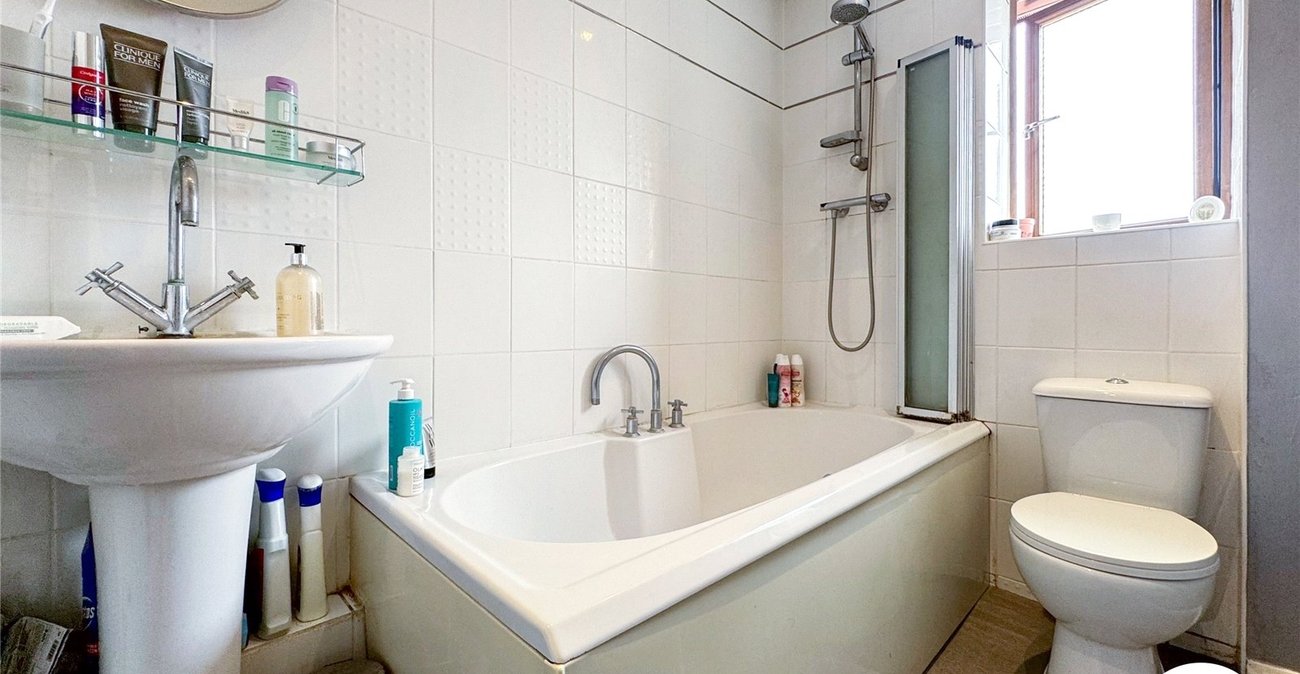 2 bedroom house for sale in Maidstone | Robinson Michael & Jackson