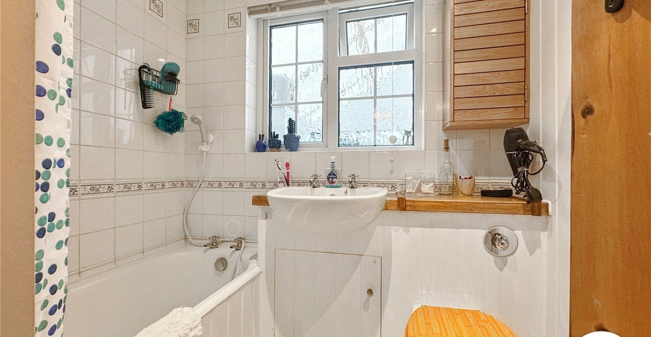 2 bedroom house for sale in Bapchild | Robinson Michael & Jackson