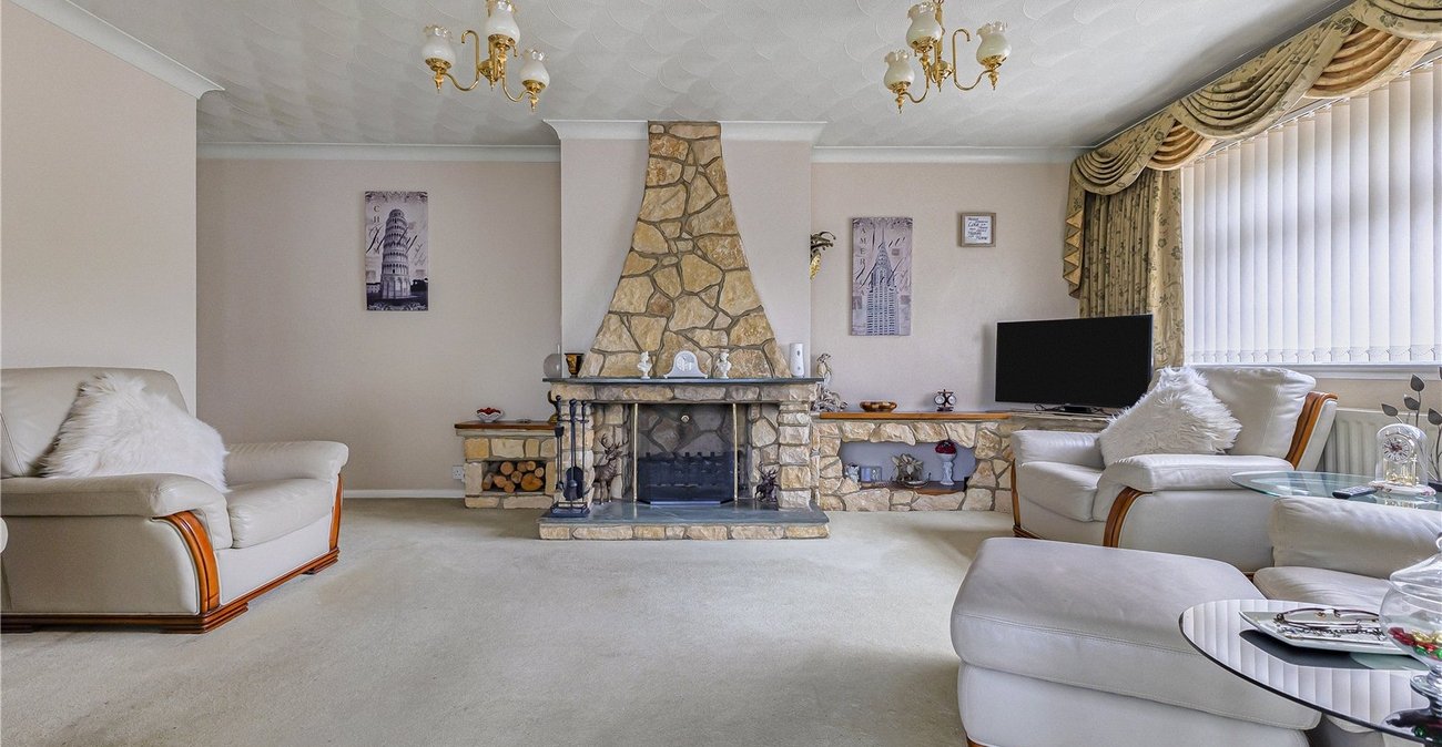 4 bedroom bungalow for sale in Bredhurst | Robinson Michael & Jackson