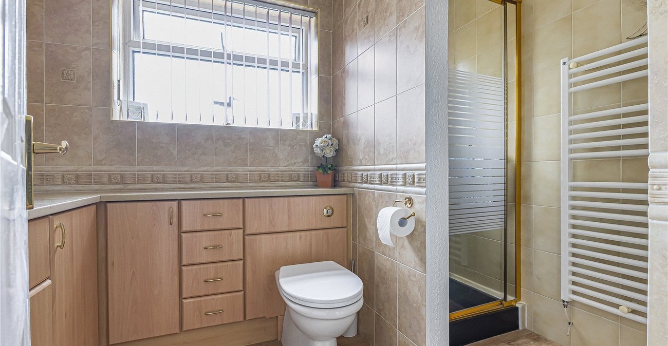 4 bedroom bungalow for sale in Bredhurst | Robinson Michael & Jackson
