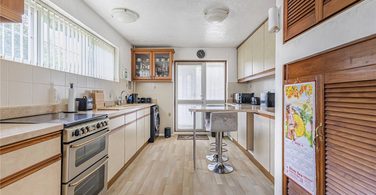 4 bedroom bungalow for sale in Bredhurst | Robinson Michael & Jackson