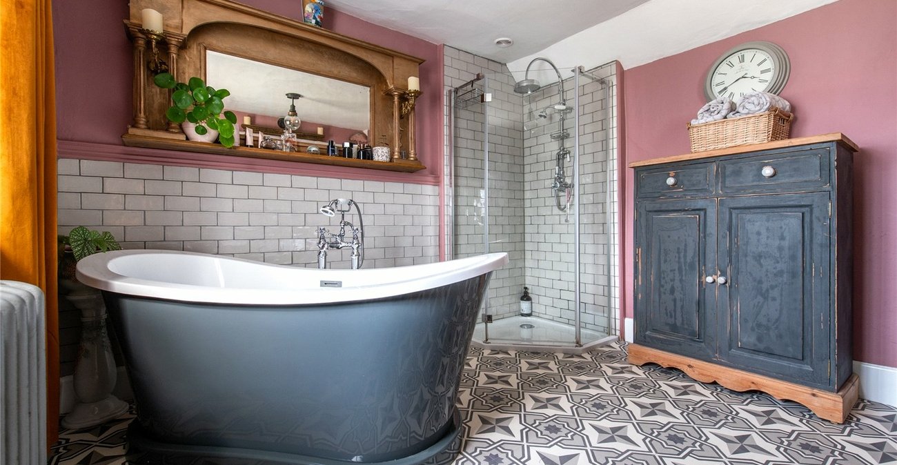 2 bedroom house for sale in Hartlip | Robinson Michael & Jackson