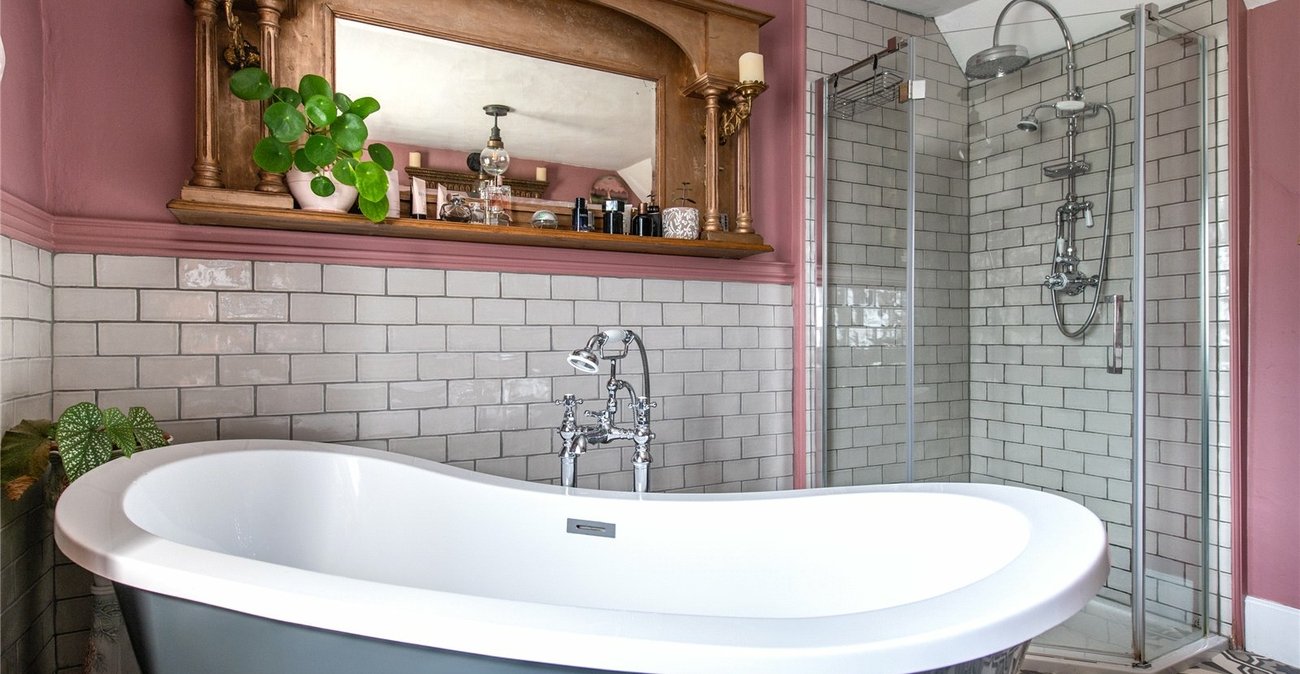 2 bedroom house for sale in Hartlip | Robinson Michael & Jackson