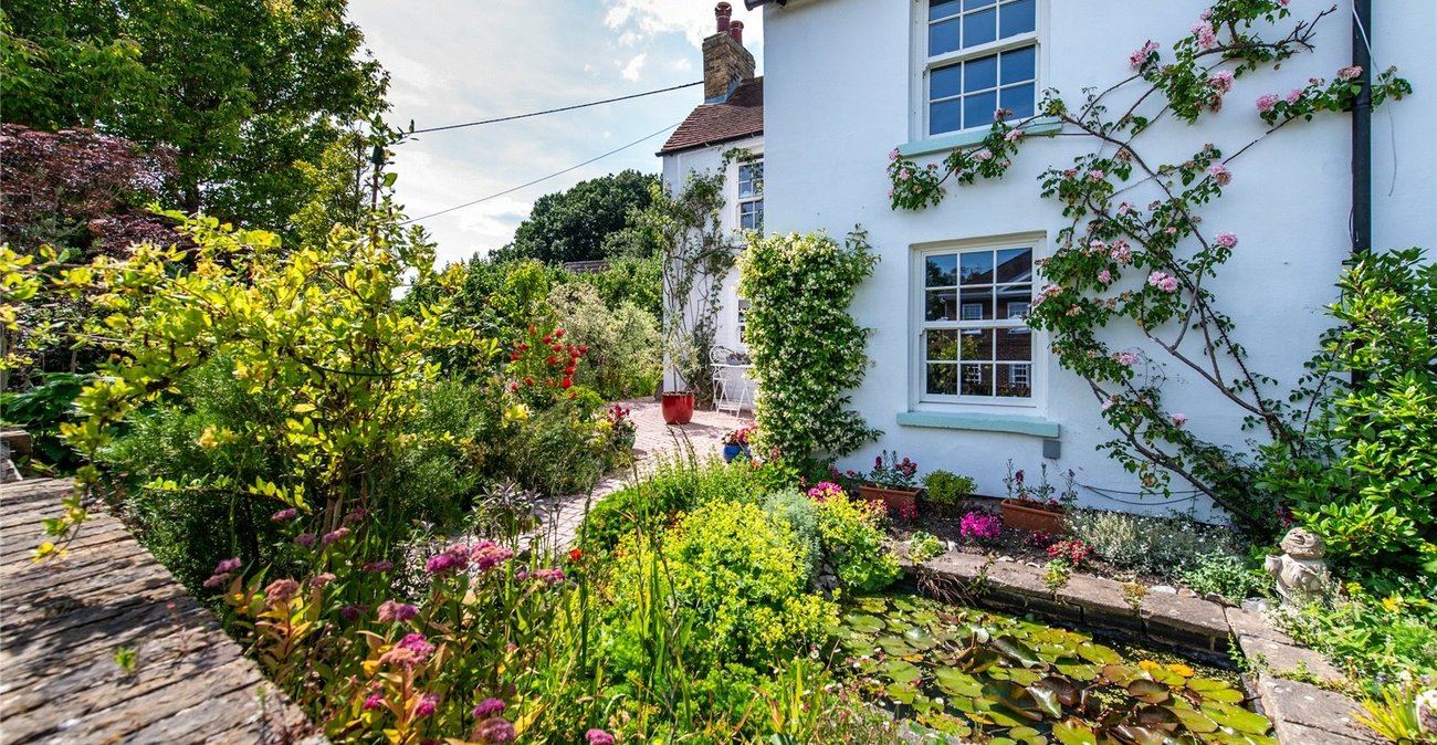 2 bedroom house for sale in Hartlip | Robinson Michael & Jackson