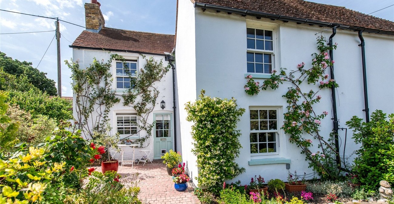 2 bedroom house for sale in Hartlip | Robinson Michael & Jackson