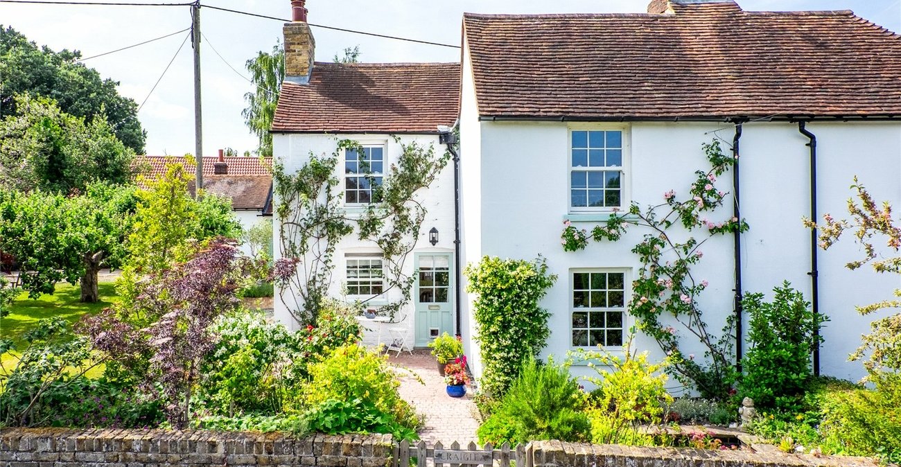 2 bedroom house for sale in Hartlip | Robinson Michael & Jackson