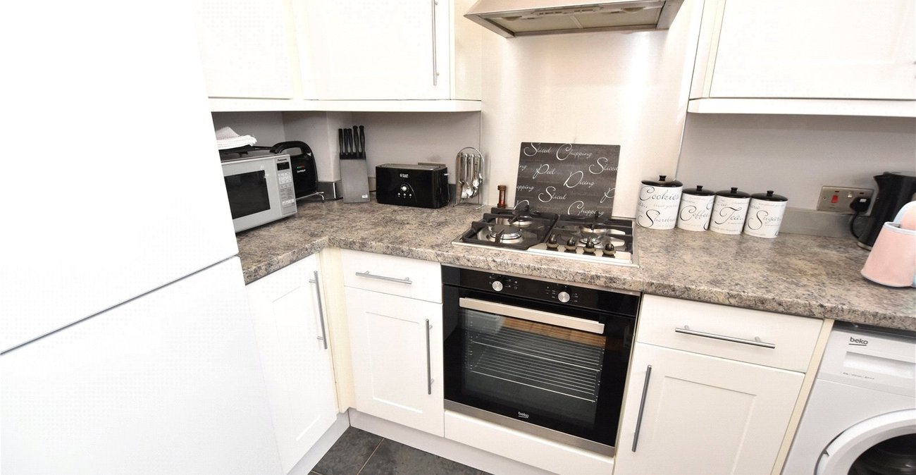 2 bedroom house for sale in Dartford | Robinson Jackson