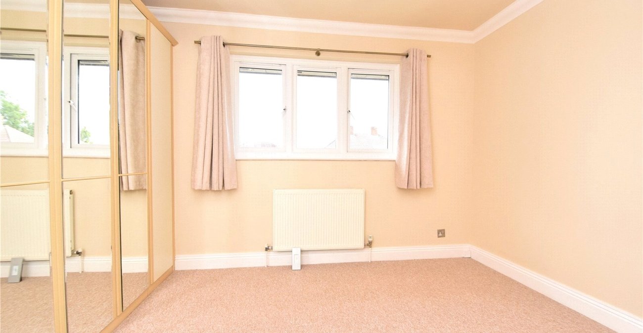 2 bedroom house for sale in Dartford | Robinson Jackson