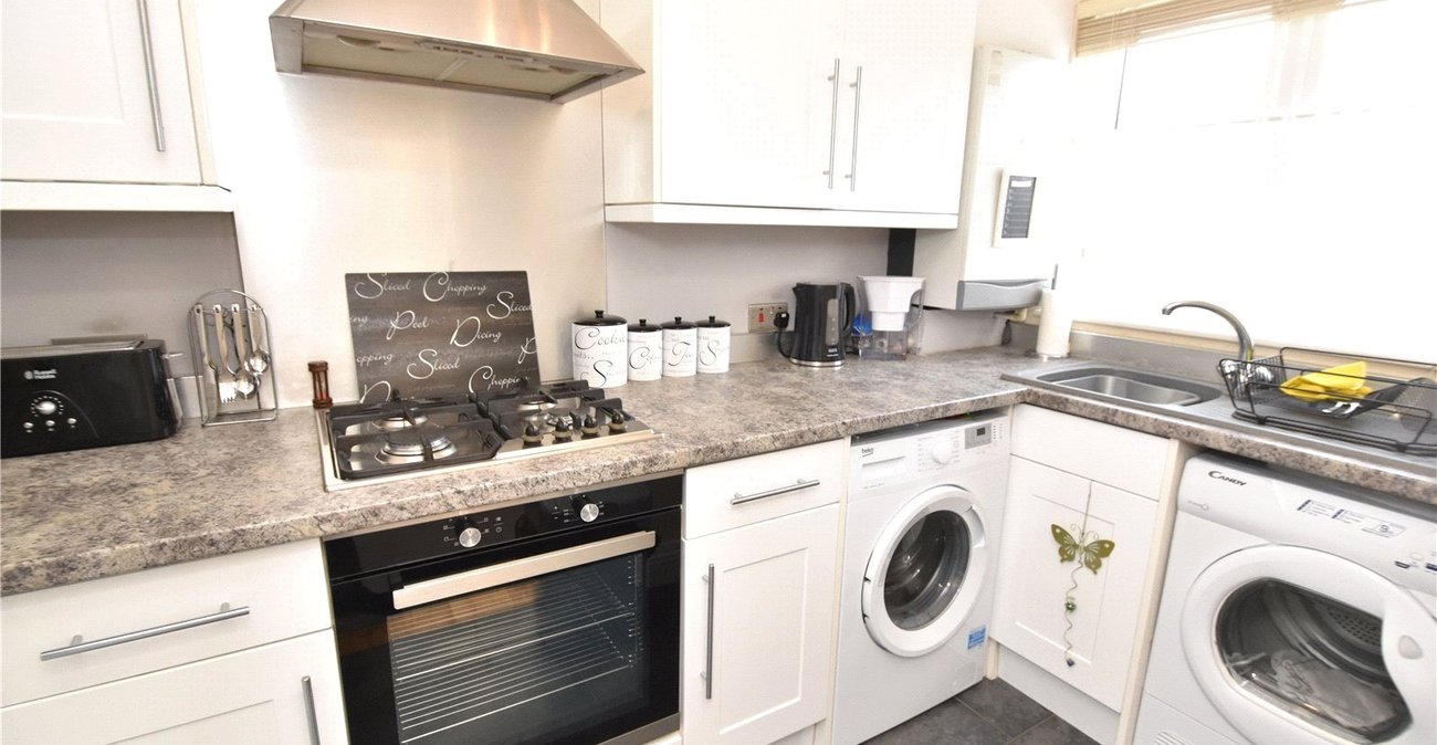 2 bedroom house for sale in Dartford | Robinson Jackson