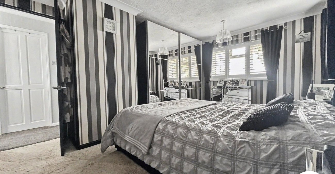 2 bedroom house for sale in Rochester | Robinson Michael & Jackson