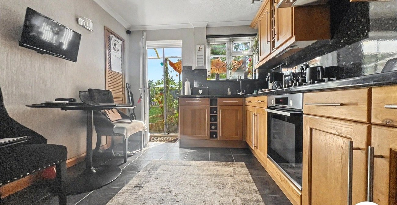 2 bedroom house for sale in Rochester | Robinson Michael & Jackson