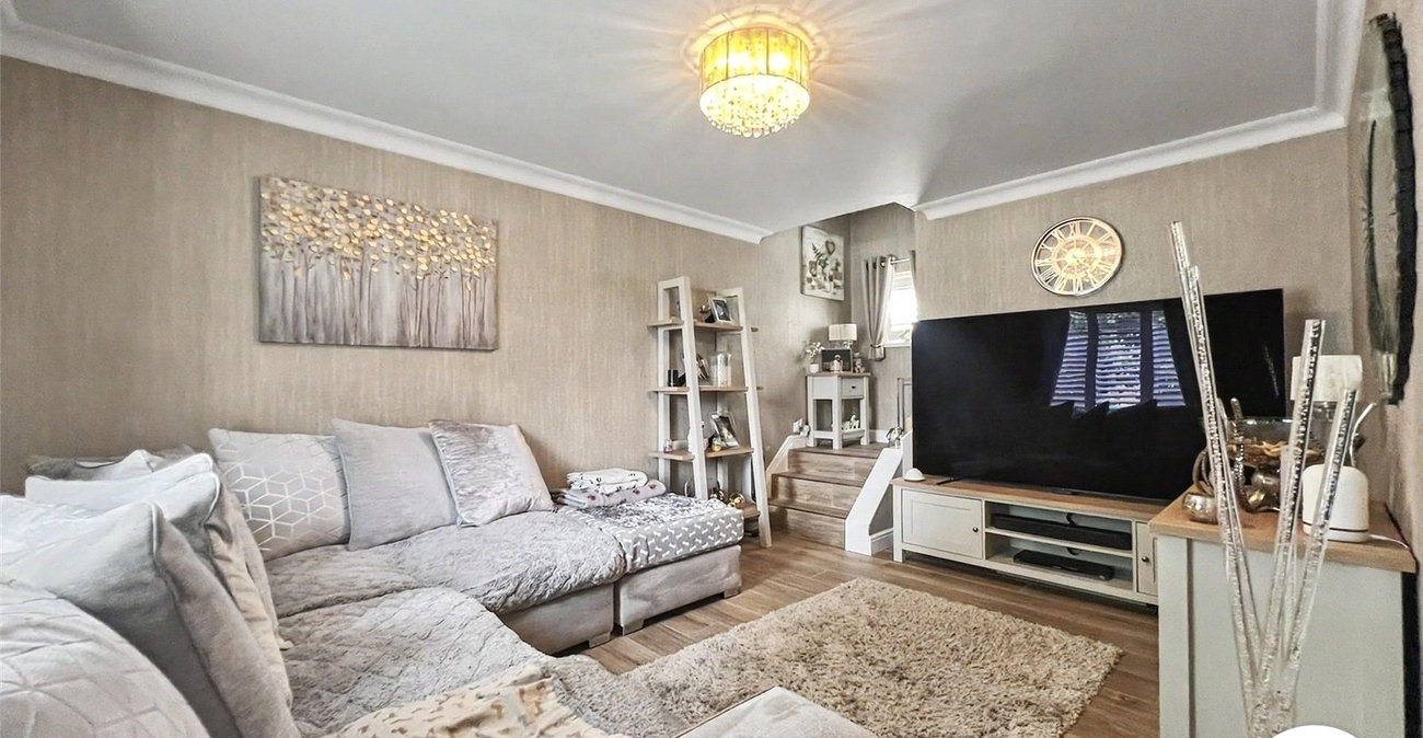 2 bedroom house for sale in Rochester | Robinson Michael & Jackson