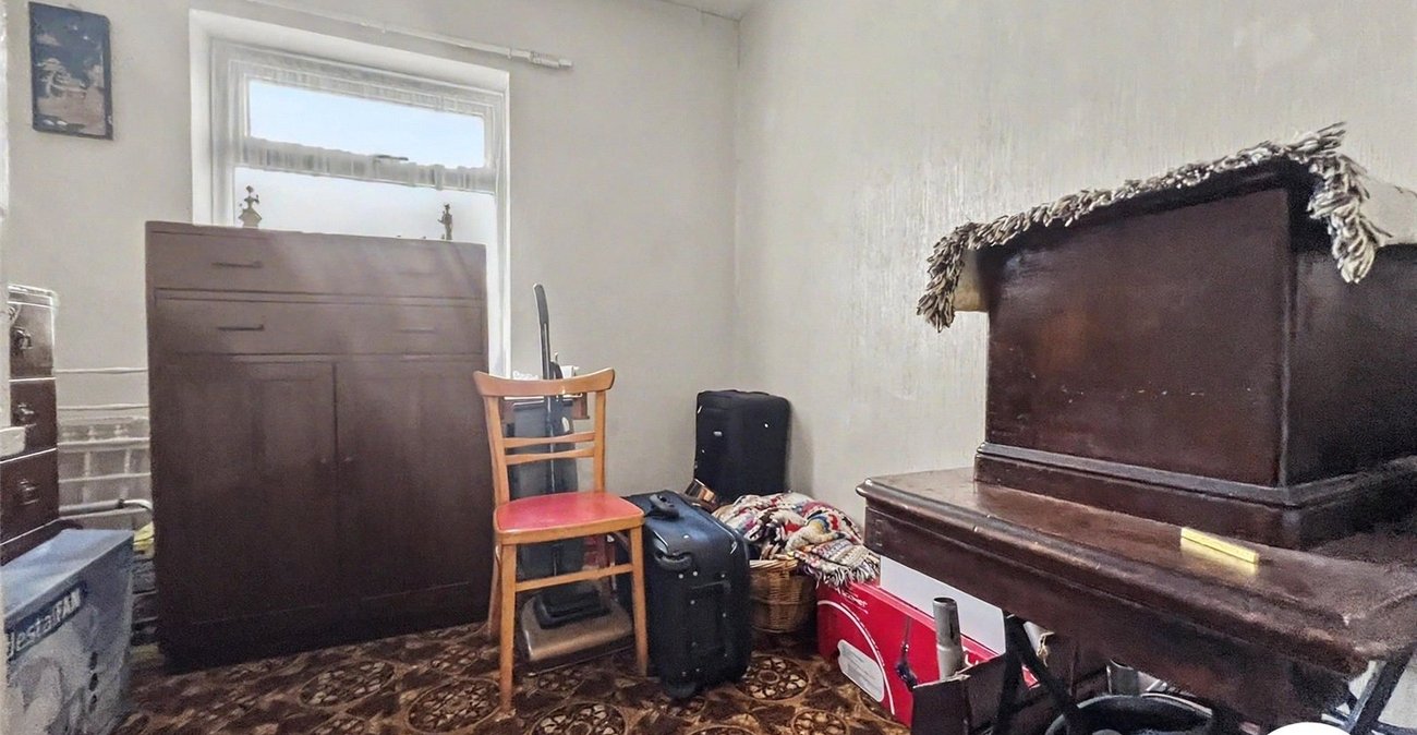 3 bedroom house for sale in Rochester | Robinson Michael & Jackson