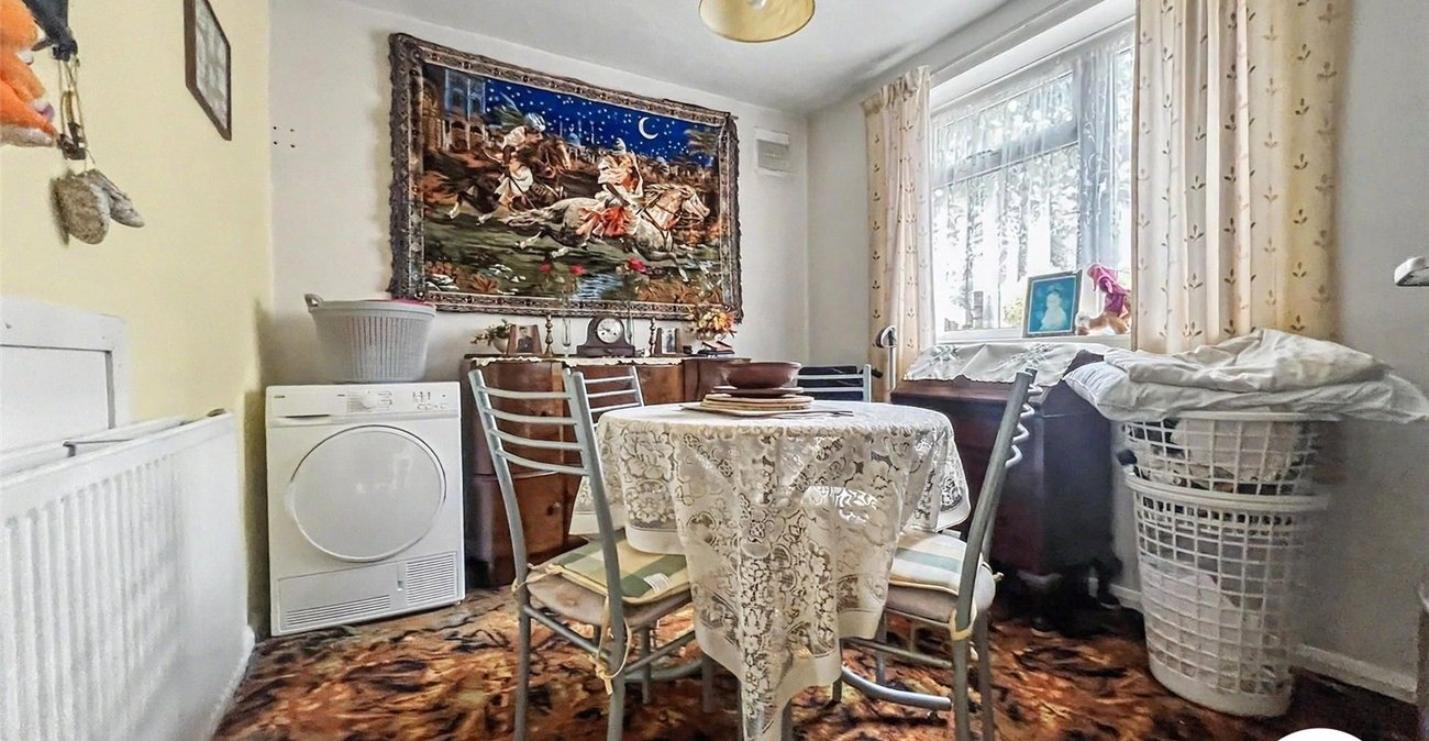 3 bedroom house for sale in Rochester | Robinson Michael & Jackson