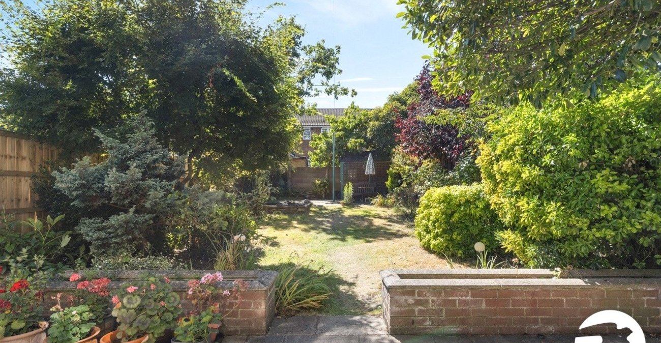 3 bedroom house for sale in London | Robinson Jackson