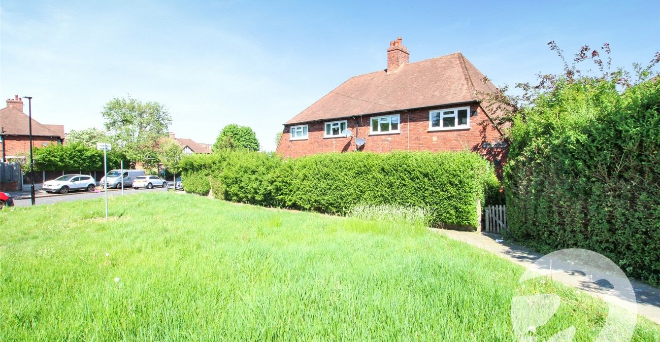 2 bedroom property for sale in London | Robinson Jackson