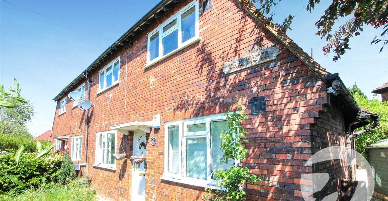 2 bedroom property for sale in London | Robinson Jackson