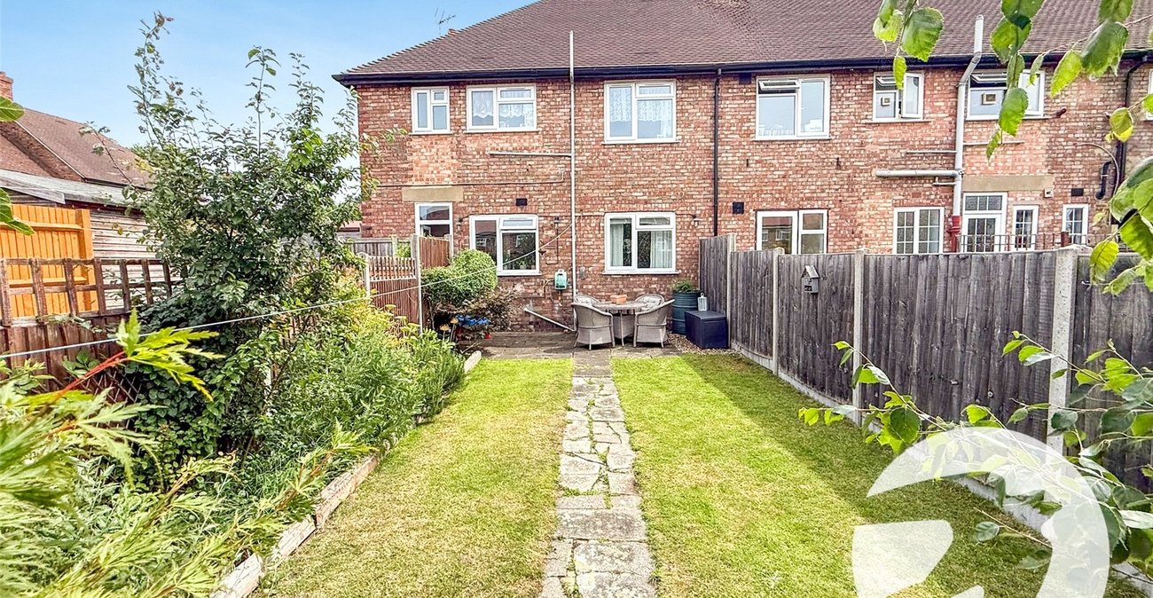 2 bedroom property for sale in London | Robinson Jackson