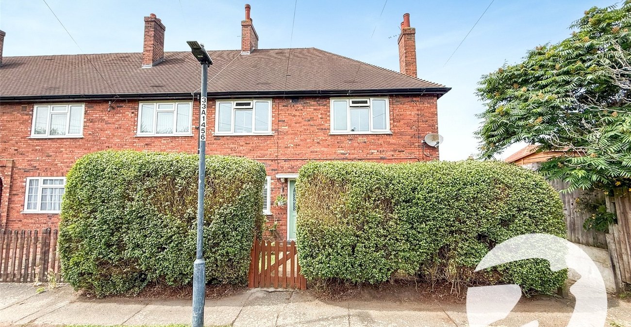 2 bedroom property for sale in London | Robinson Jackson