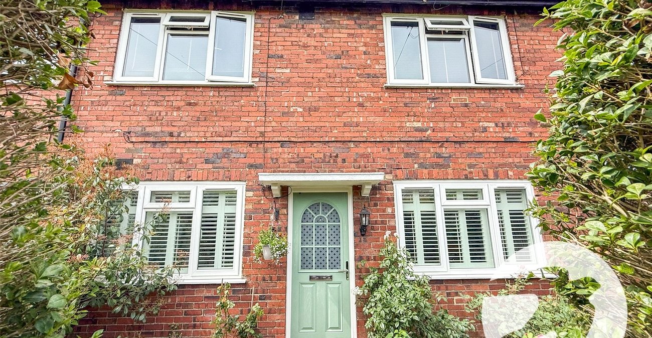 2 bedroom property for sale in London | Robinson Jackson