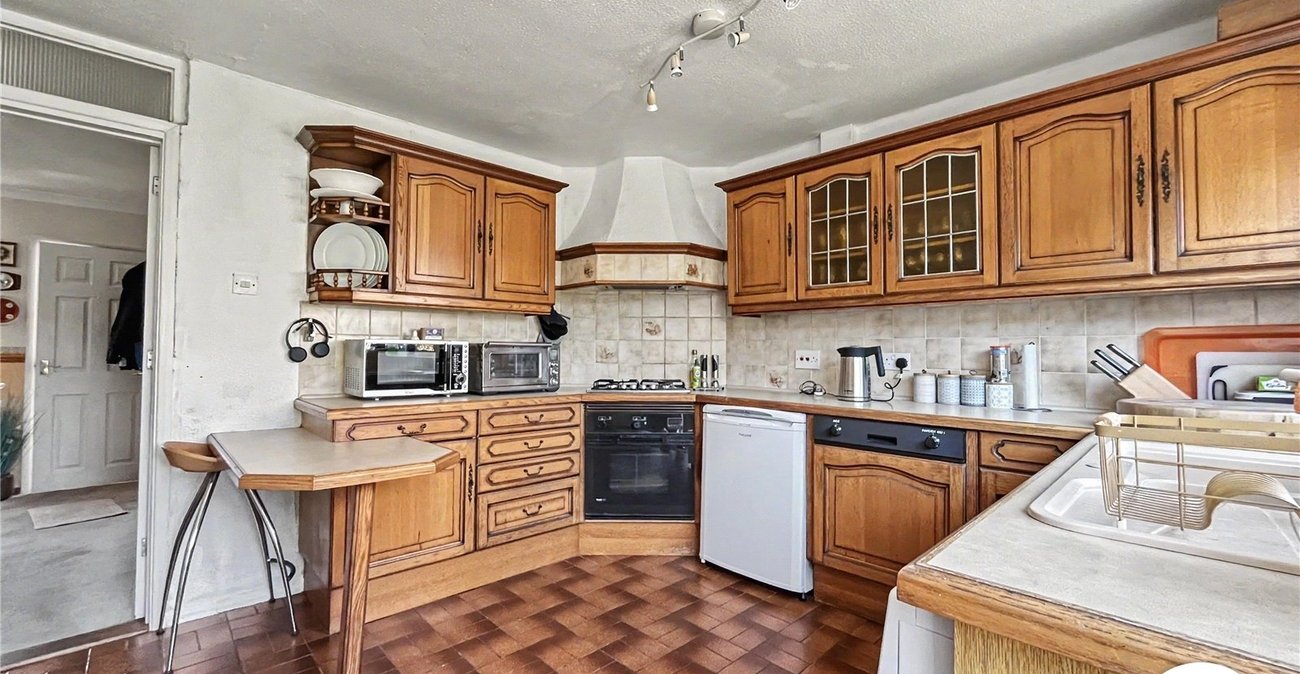 4 bedroom house for sale in Walderslade | Robinson Michael & Jackson