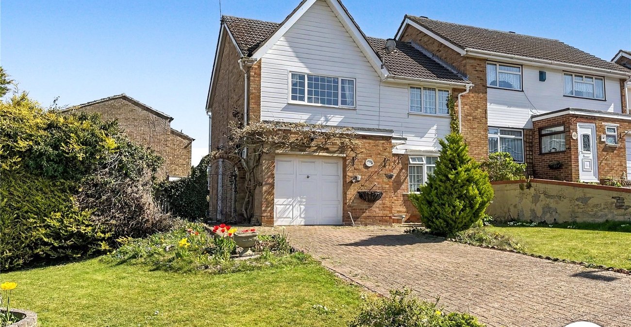 4 bedroom house for sale in Walderslade | Robinson Michael & Jackson