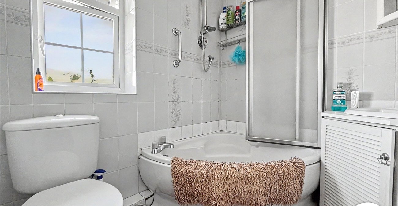 4 bedroom house for sale in Walderslade | Robinson Michael & Jackson