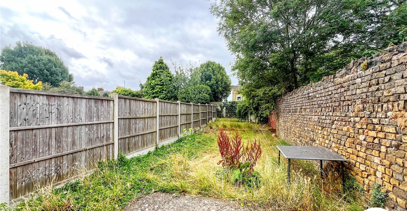 2 bedroom house for sale in Sittingbourne | Robinson Michael & Jackson