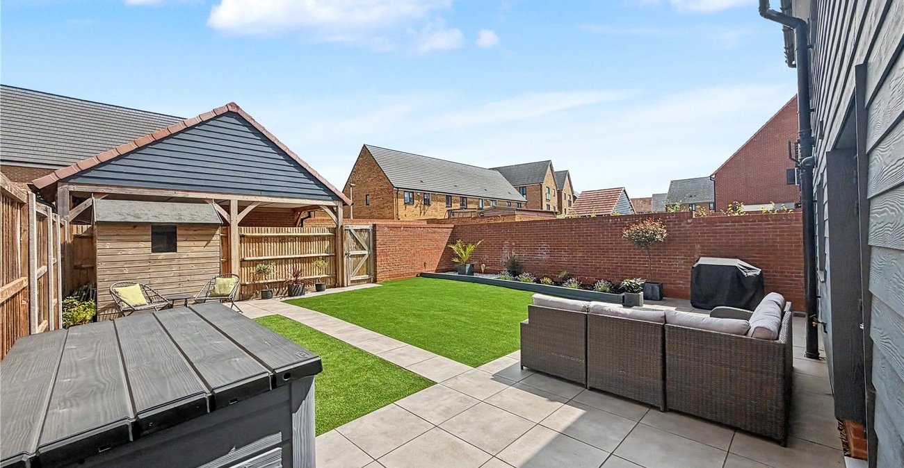 4 bedroom house for sale in Rainham | Robinson Michael & Jackson