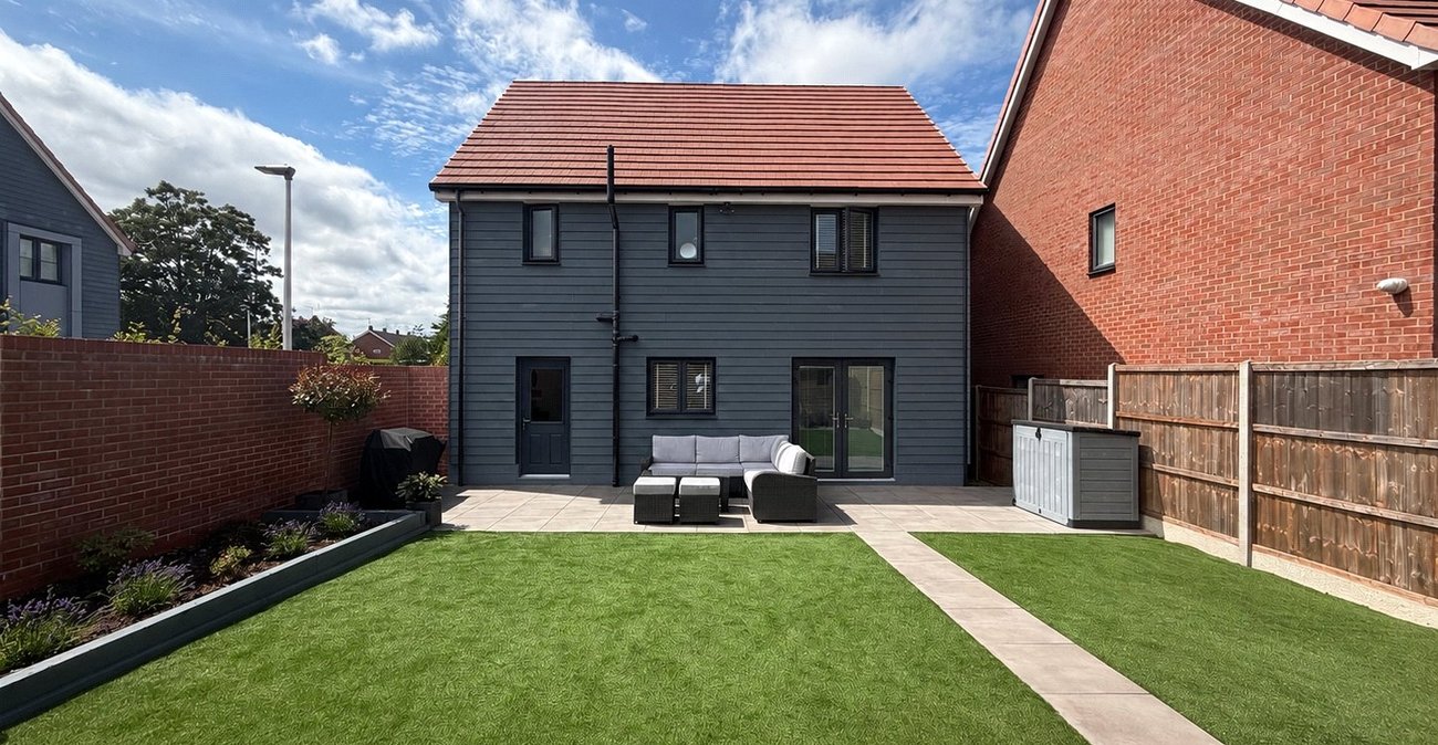 4 bedroom house for sale in Rainham | Robinson Michael & Jackson