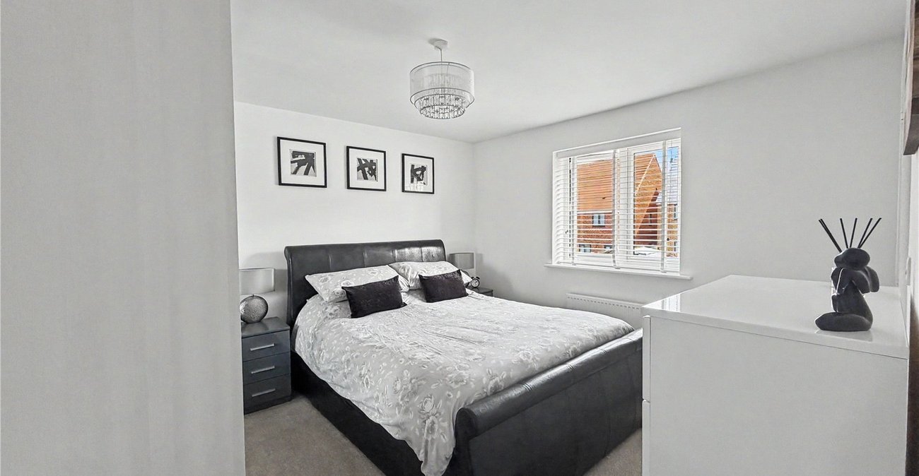 4 bedroom house for sale in Rainham | Robinson Michael & Jackson