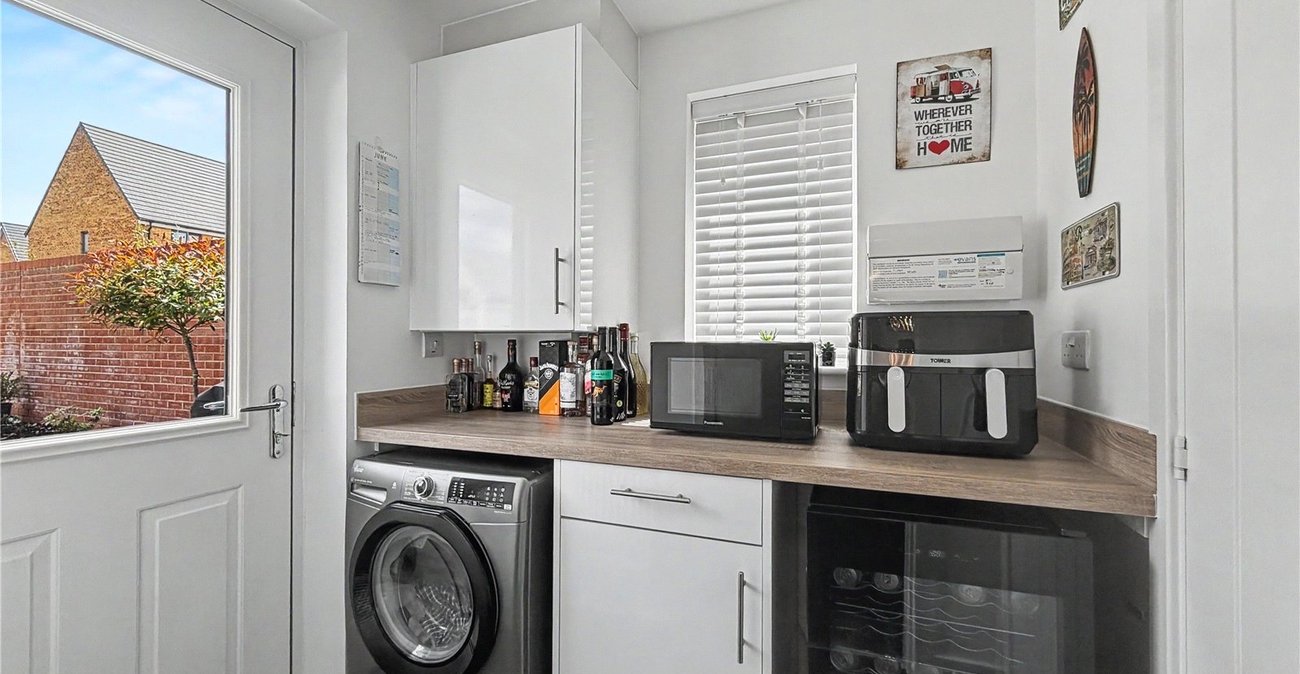4 bedroom house for sale in Rainham | Robinson Michael & Jackson
