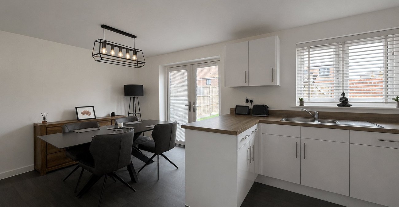 4 bedroom house for sale in Rainham | Robinson Michael & Jackson