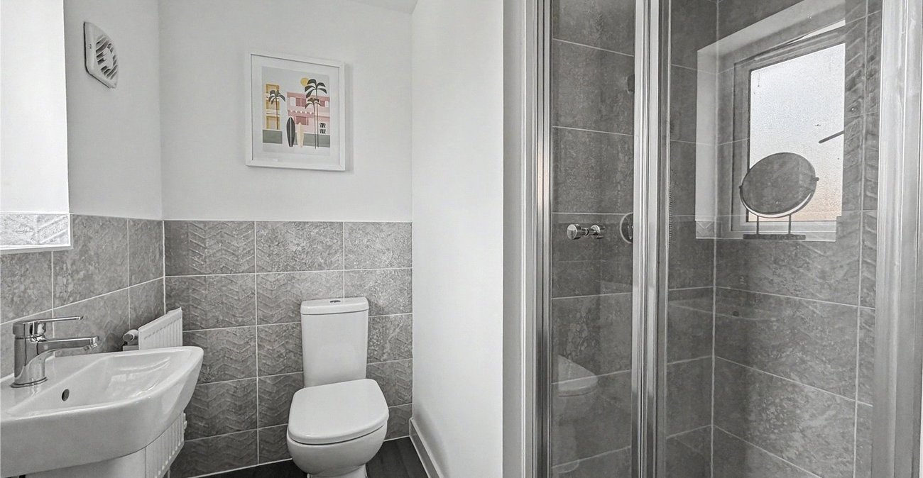 4 bedroom house for sale in Rainham | Robinson Michael & Jackson